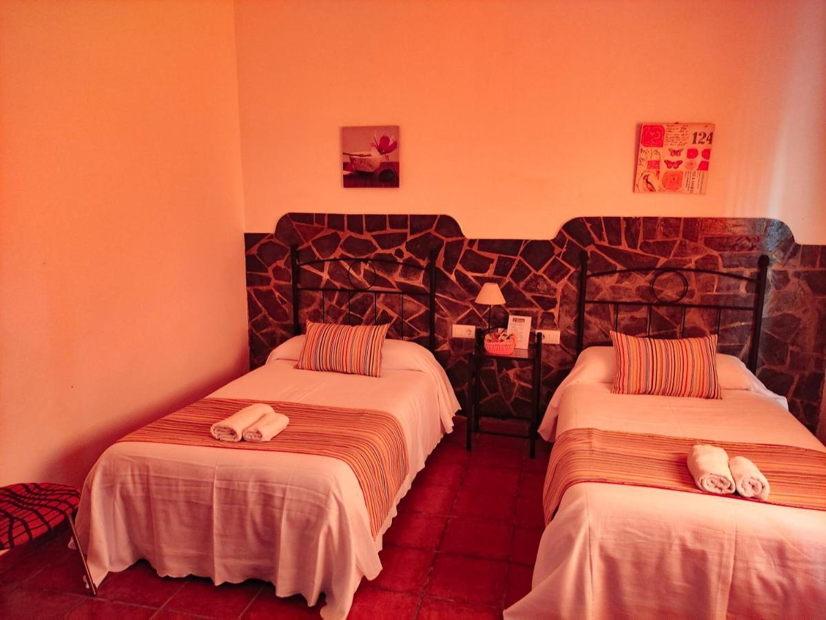 Casa Rural La Aduana Villanueva del Fresno Bagian luar foto